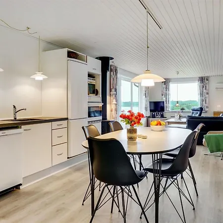 Ephra - 250m To The Fjord By Interhome